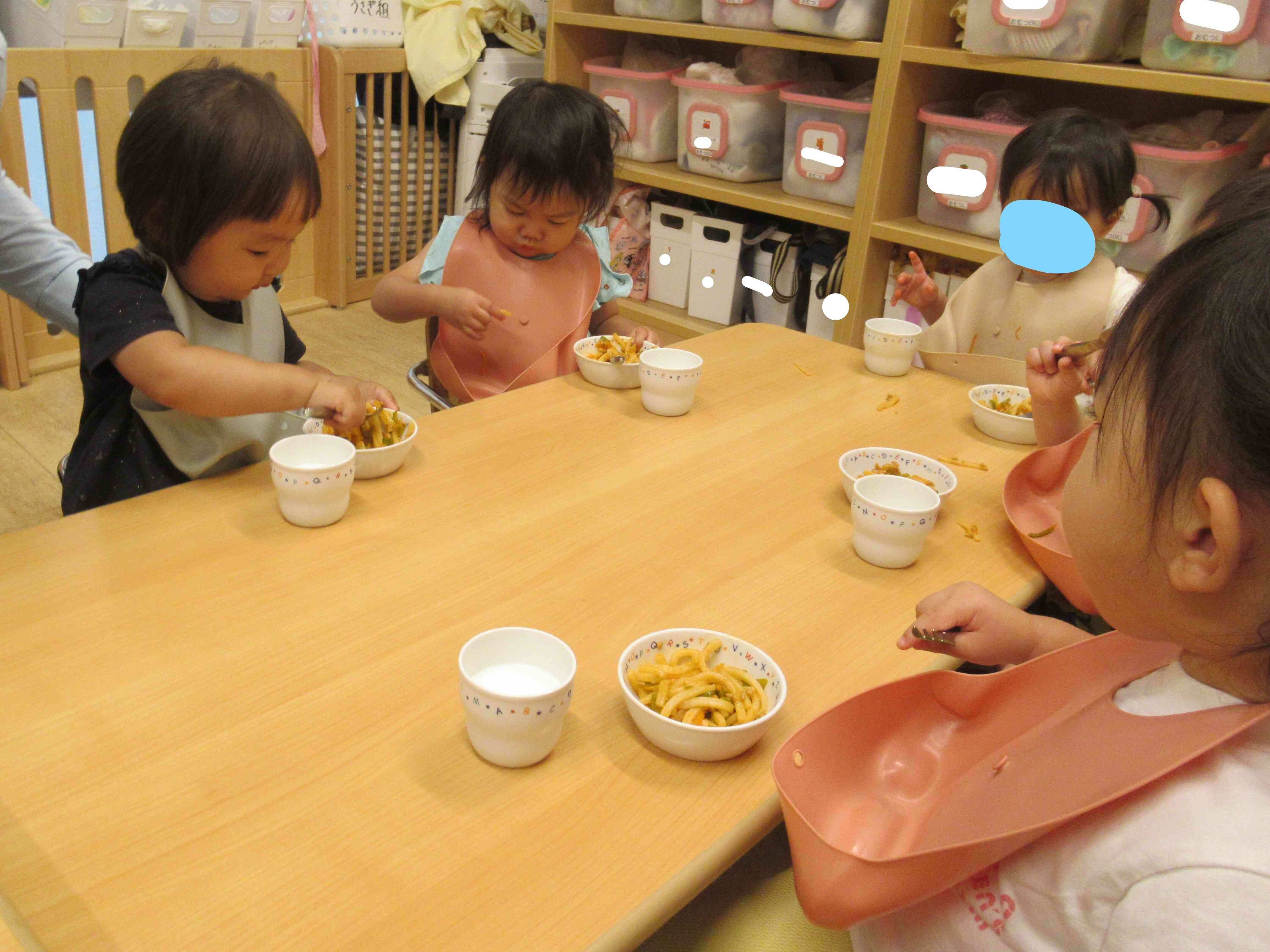 午後のおやつのナポリうどんになりました。　大好きなメニューです！