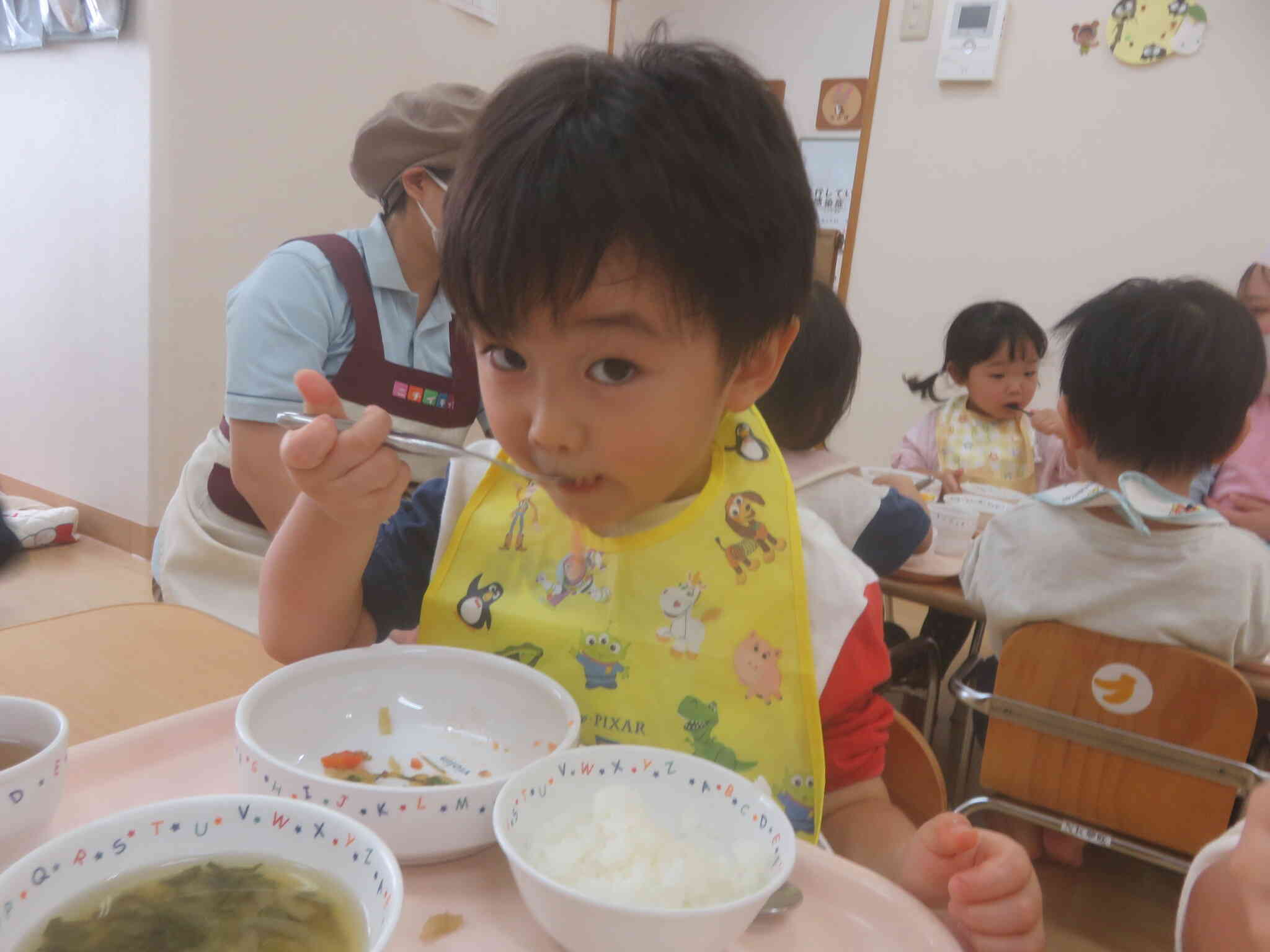 給食おいしいね！～2歳児～