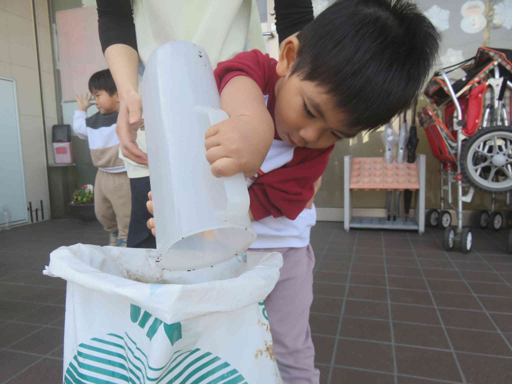 ふかふかの土のお布団だよ