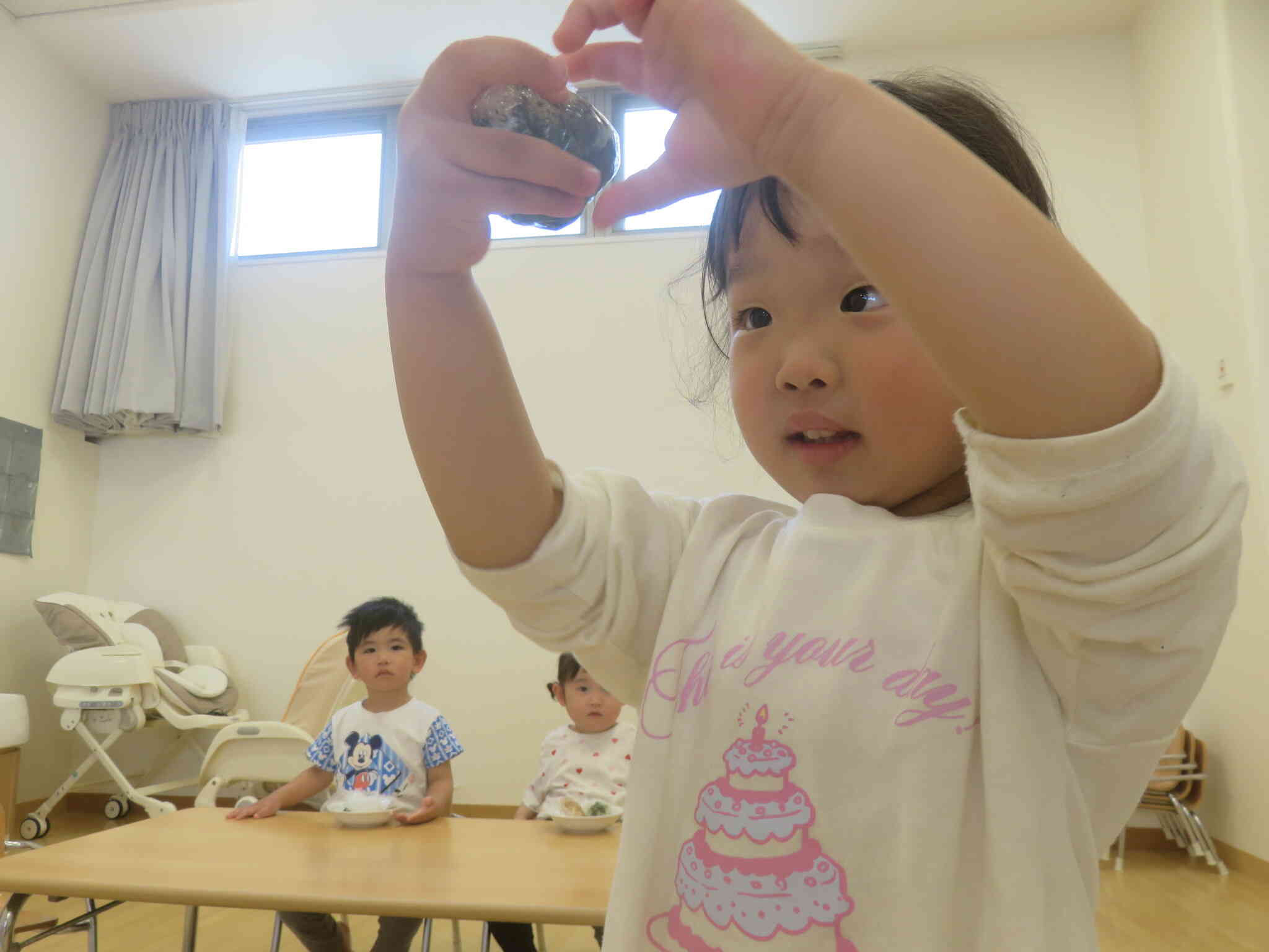 食育【ラップおにぎり】～1・2歳児～