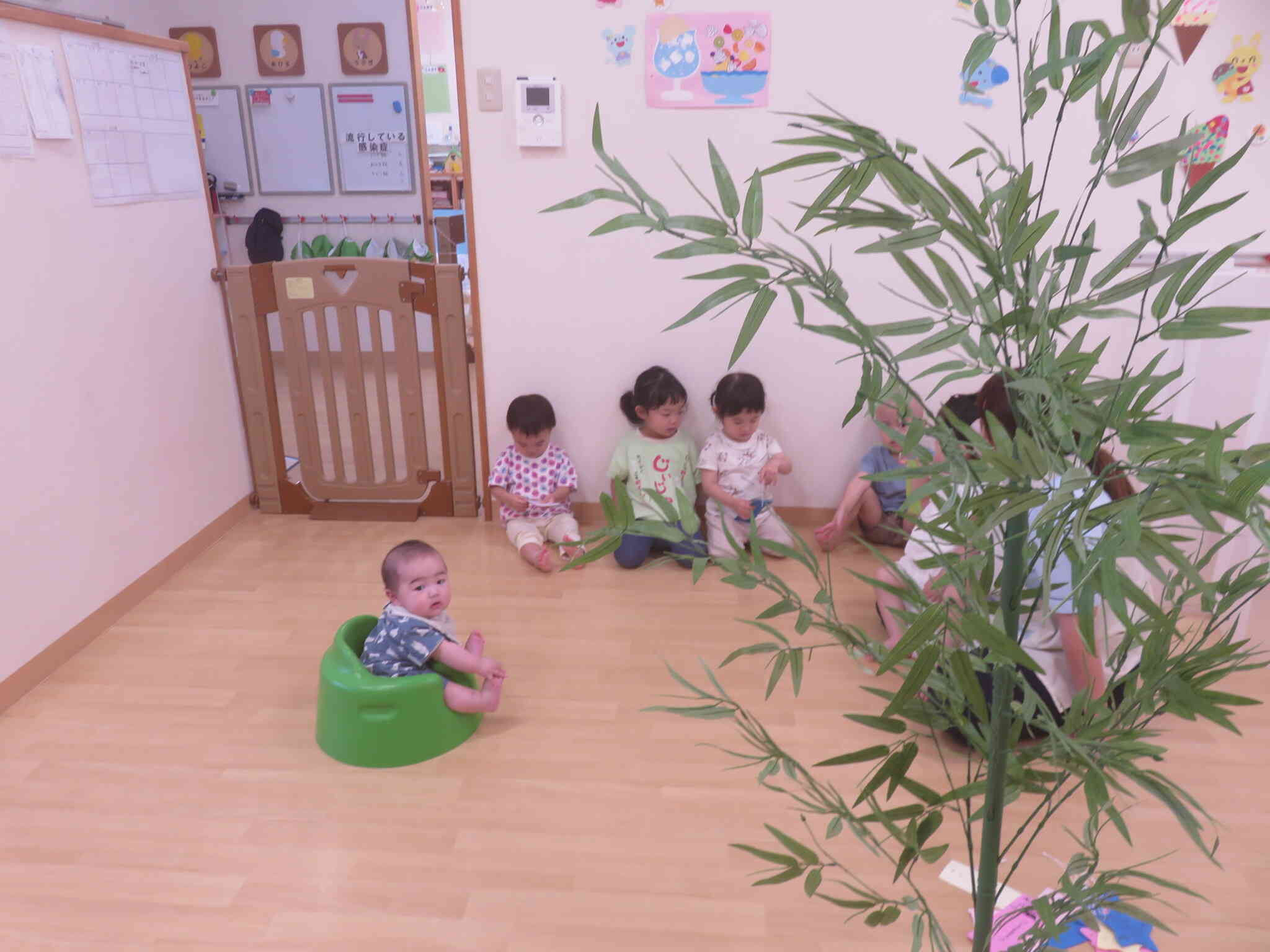 笹の葉の飾り付けをしたよ