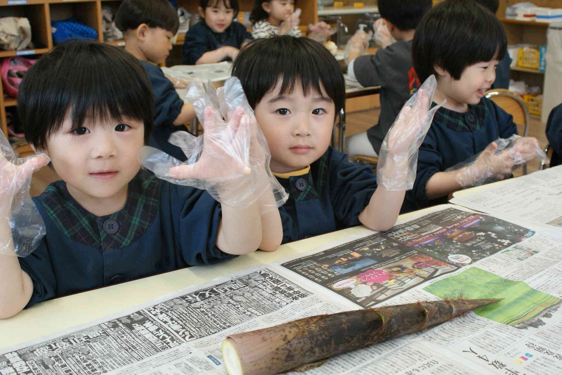 【食育活動】たけのこの皮むき