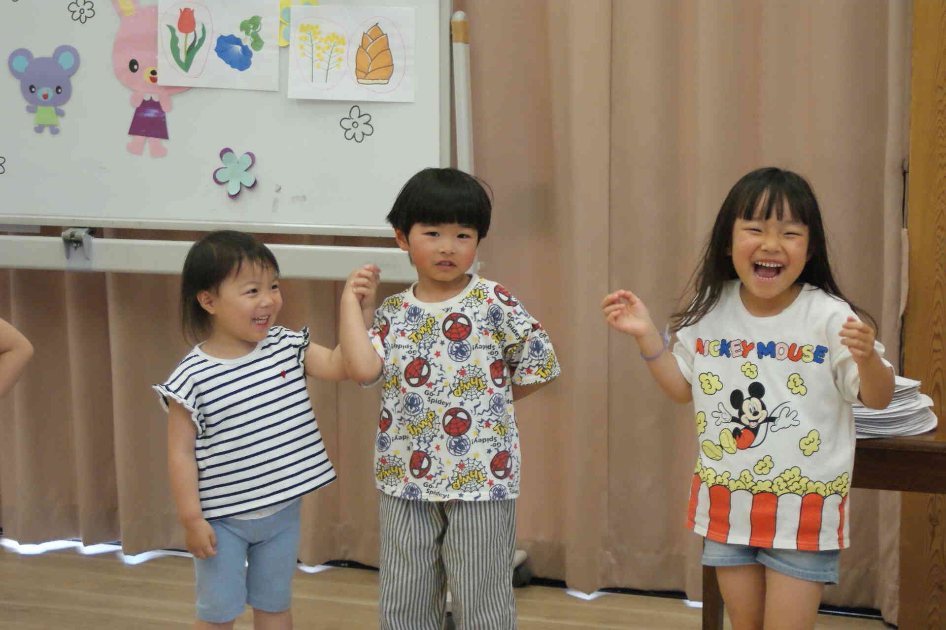 最後はフォークダンスをしました♪