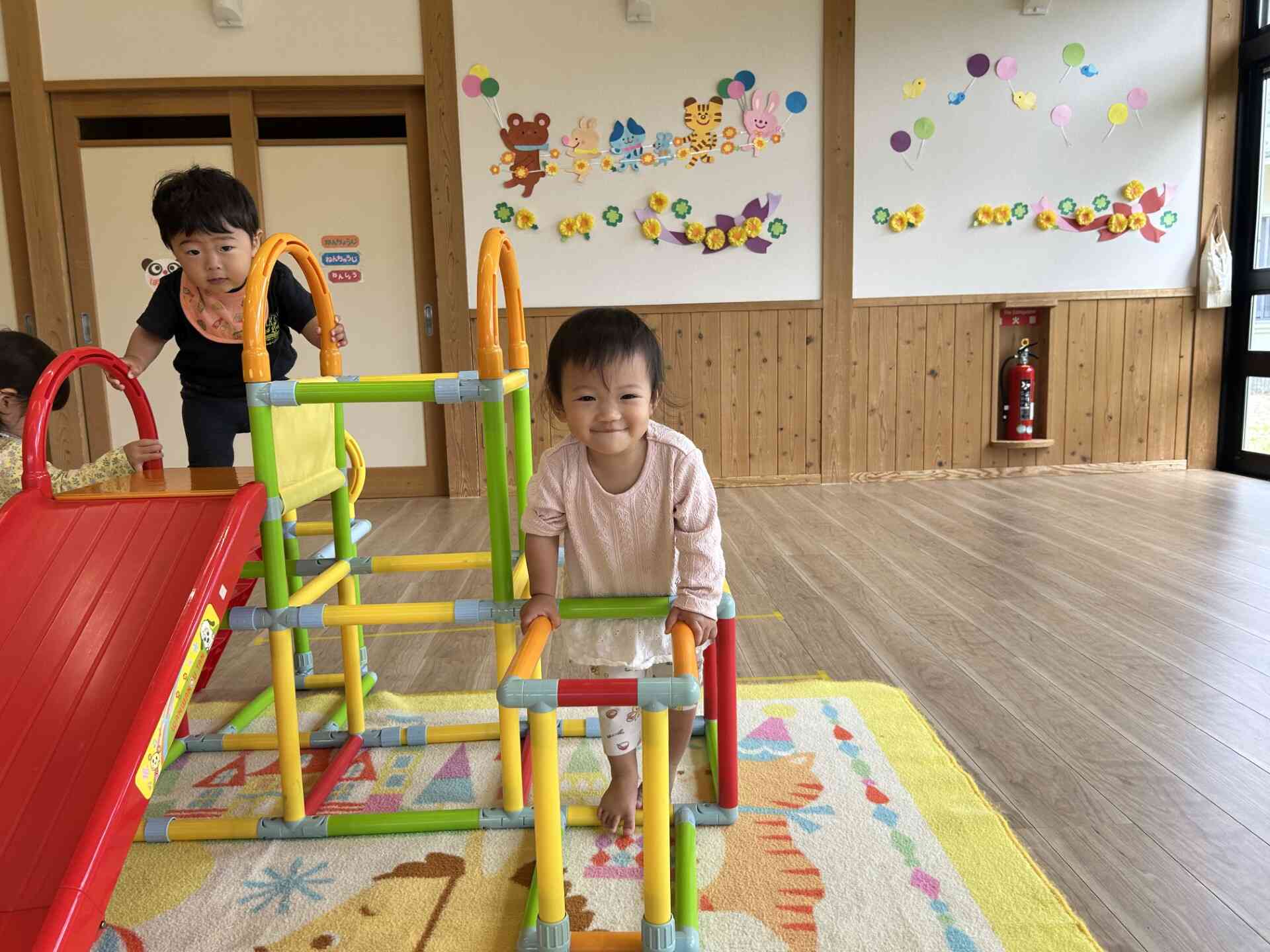 遊戯室遊び！大好きな滑り台でたくさん遊ぶよ！