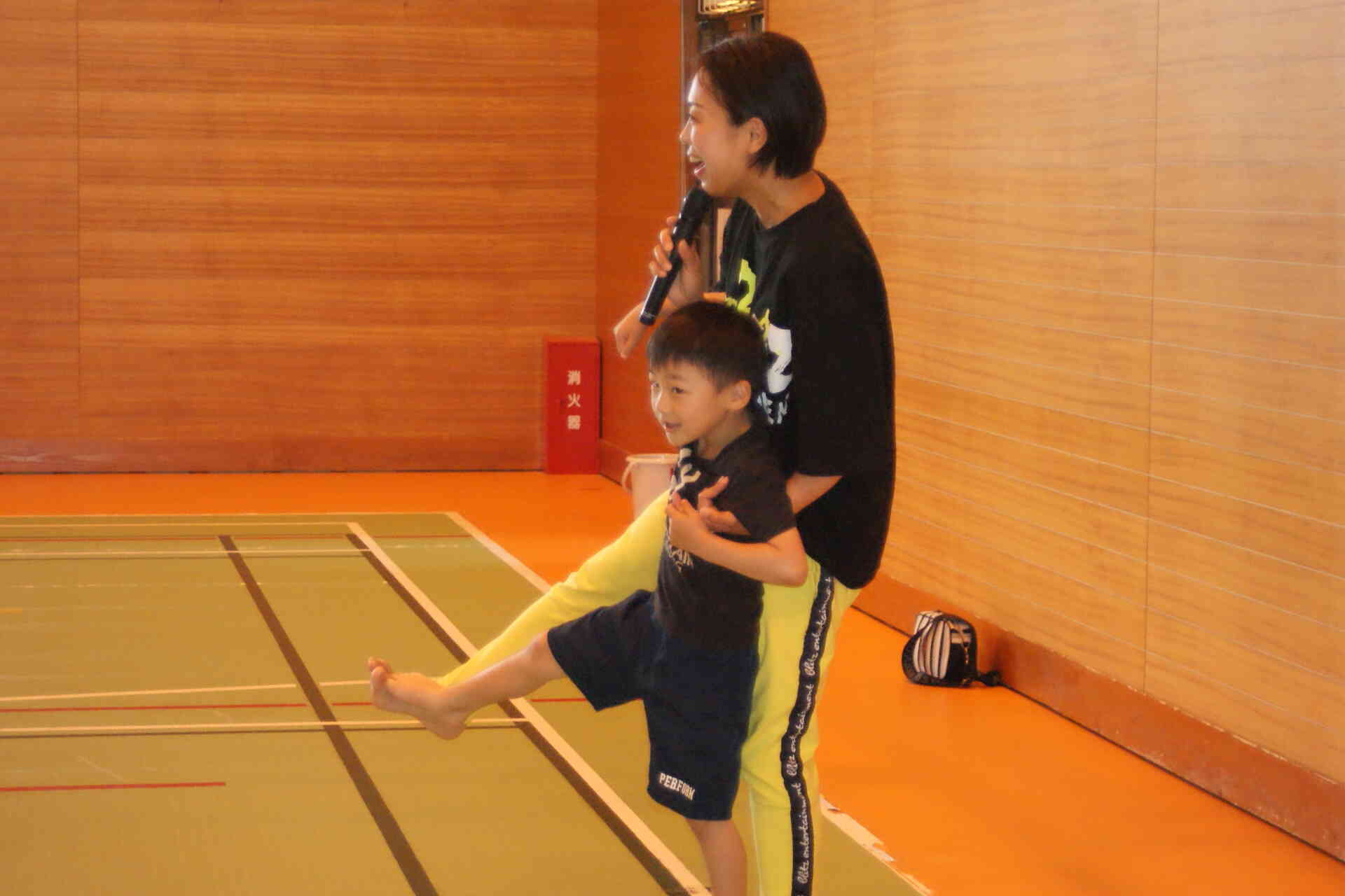 お手本になって