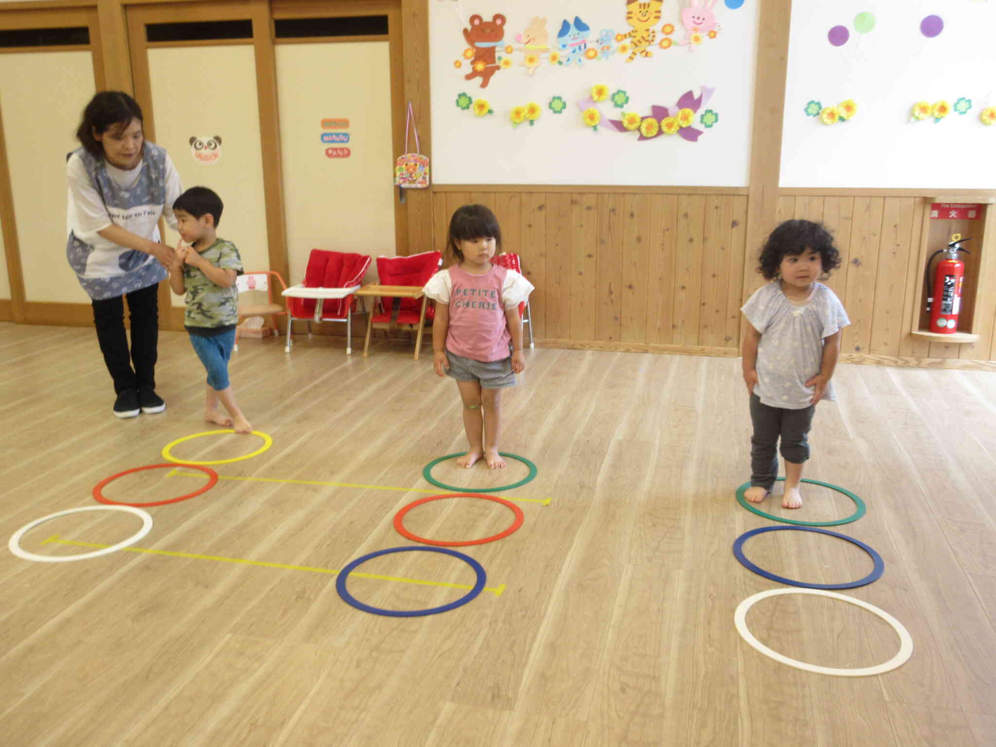 2歳児さんはジャンプして進むよ
