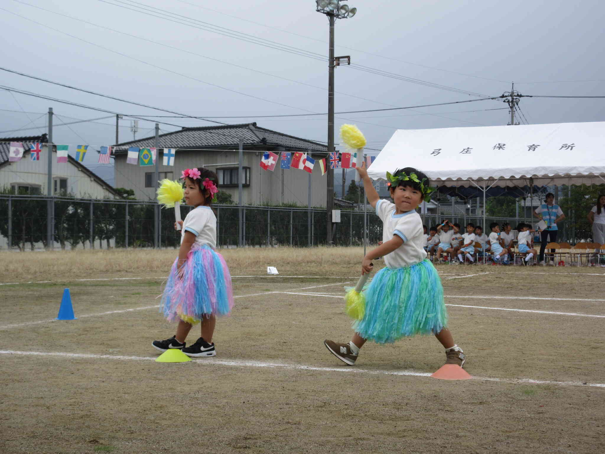 ３歳児遊戯『アロハ・エ・コモ・マイ』