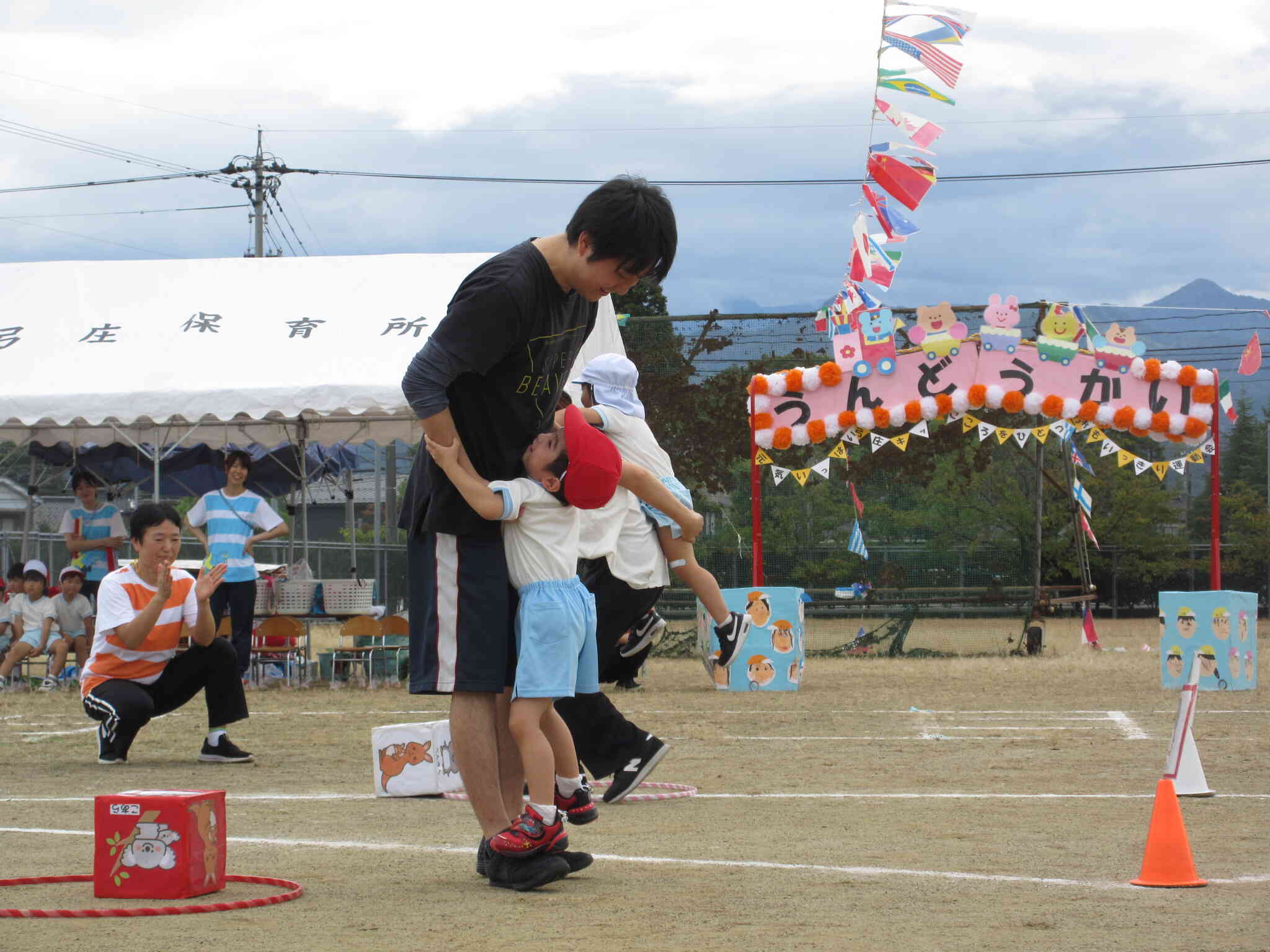 ３・４歳児親子競技『どうぶつなりきりリレー』