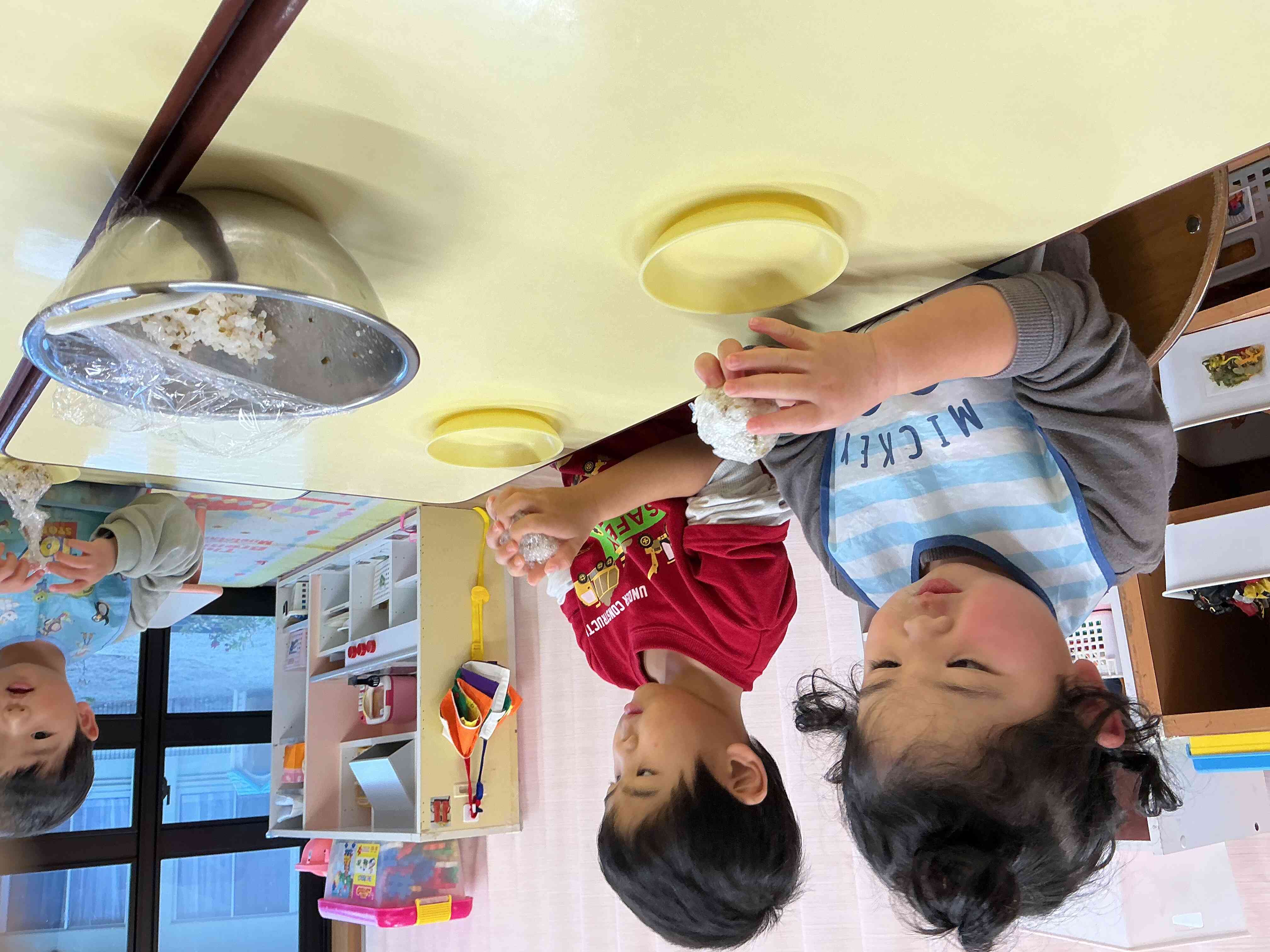 ラップおにぎりに挑戦