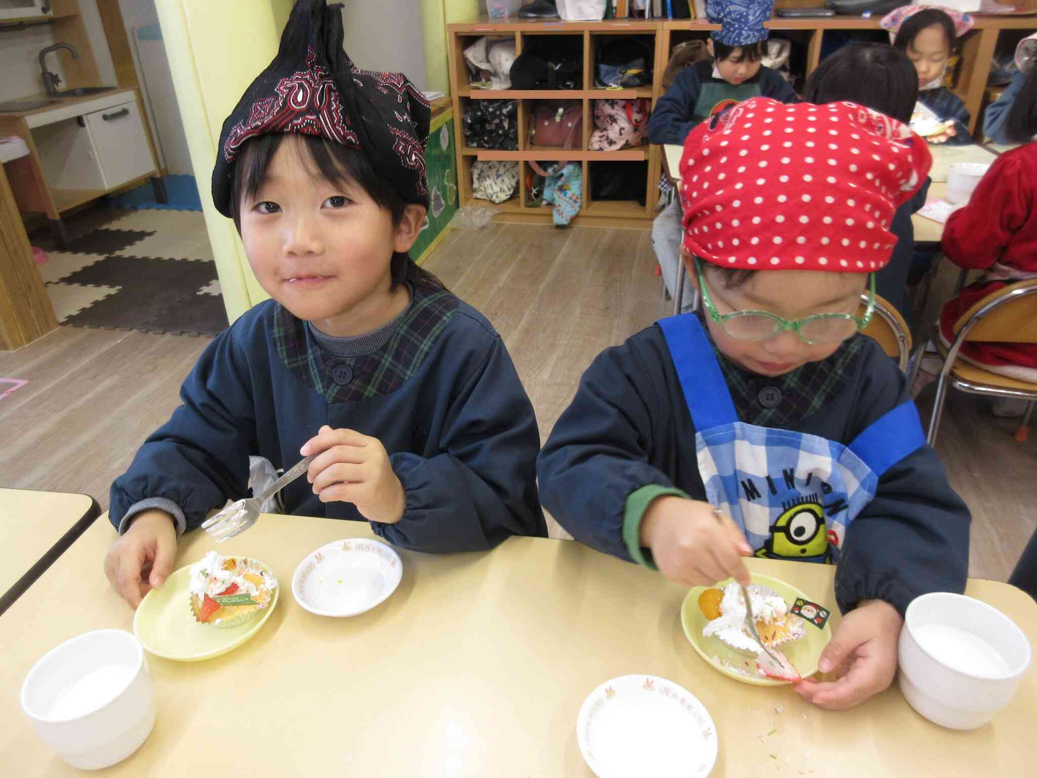 おやつはデコレーションケーキ☆