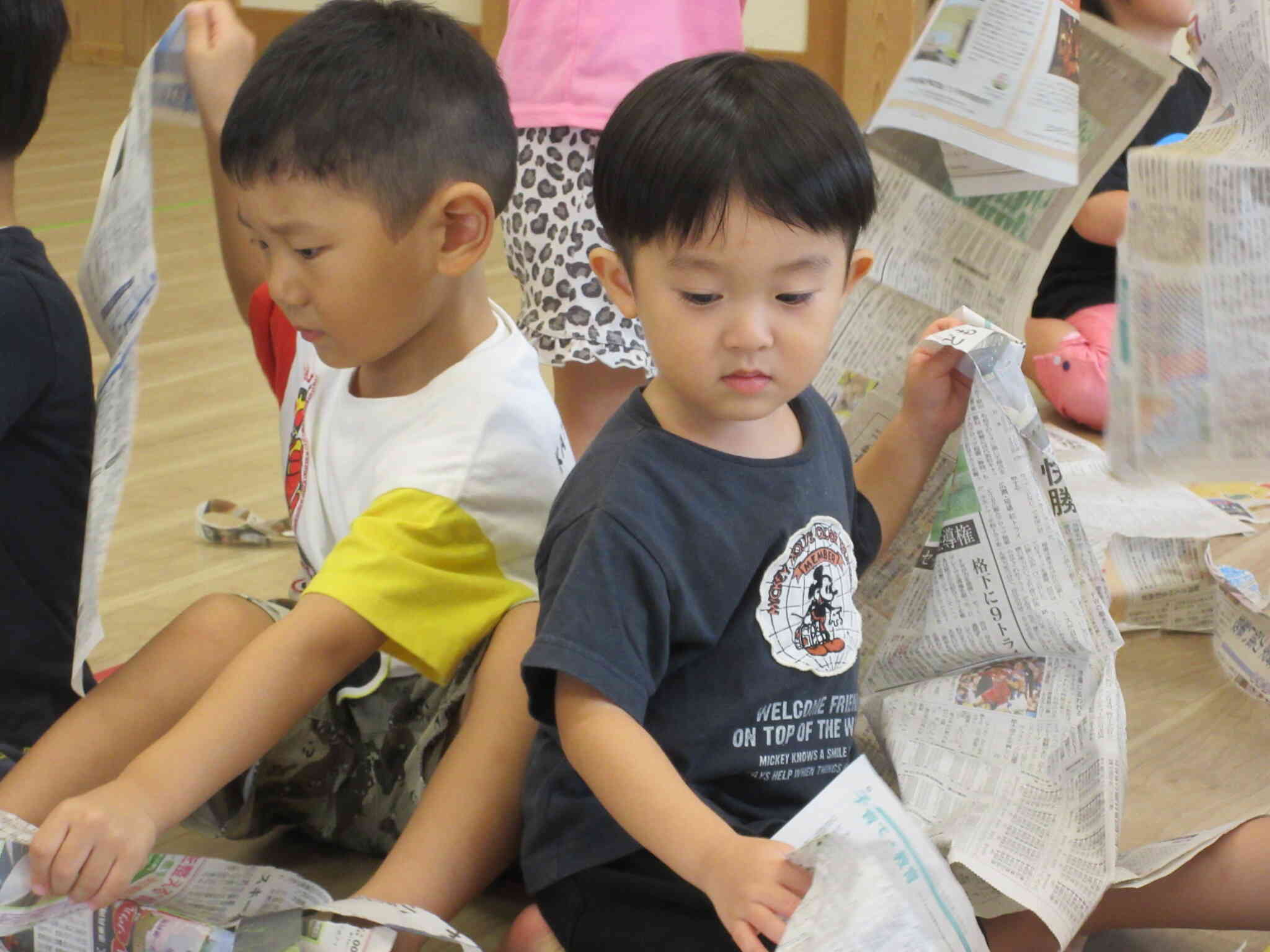 新聞で遊ぼう！（２・３歳児）