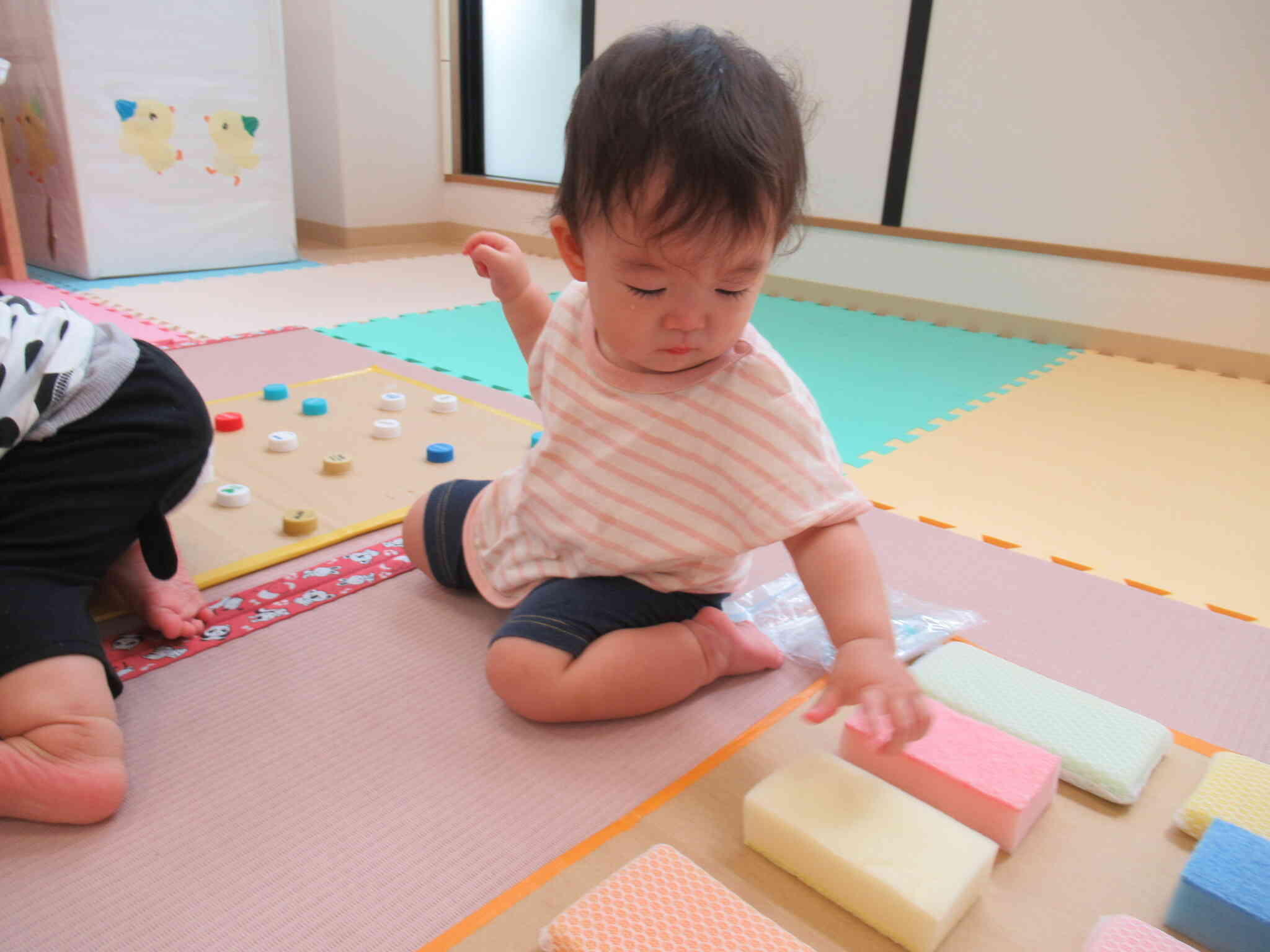 そっと触ってみると・・・気持ちいいなぁ～♬