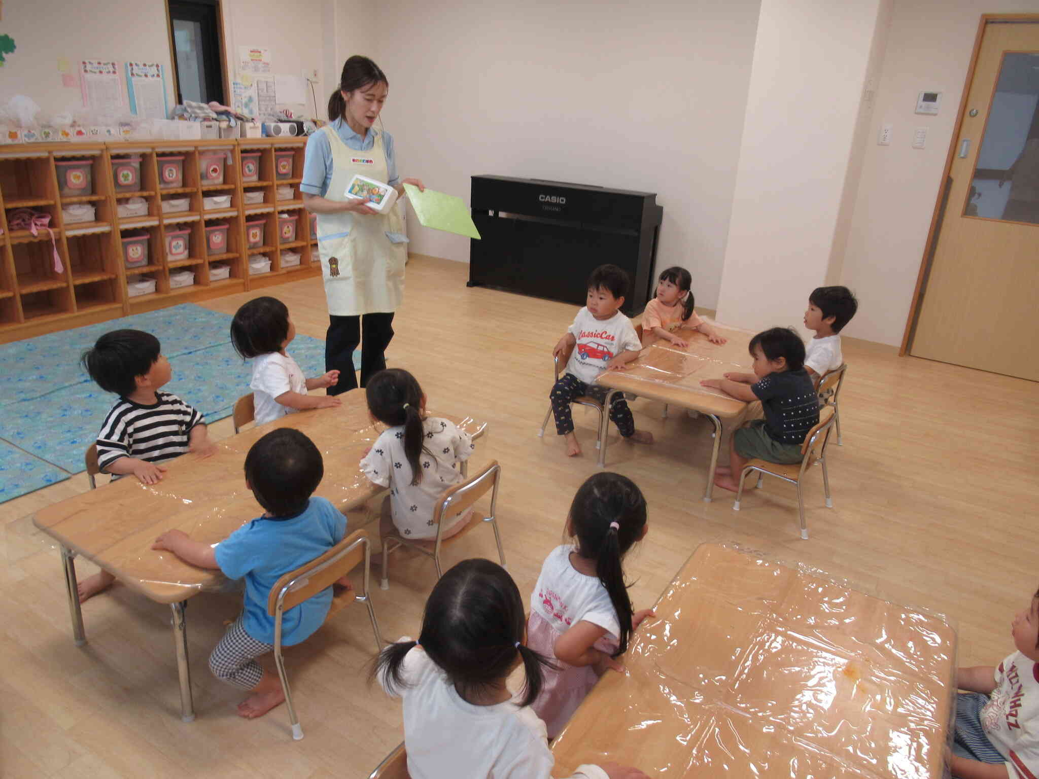 粘土あそび～うさぎ組・2歳児～