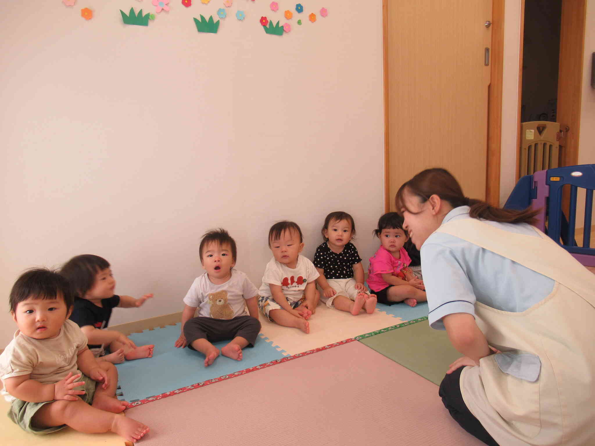 先生とおはなし♪（0歳児）