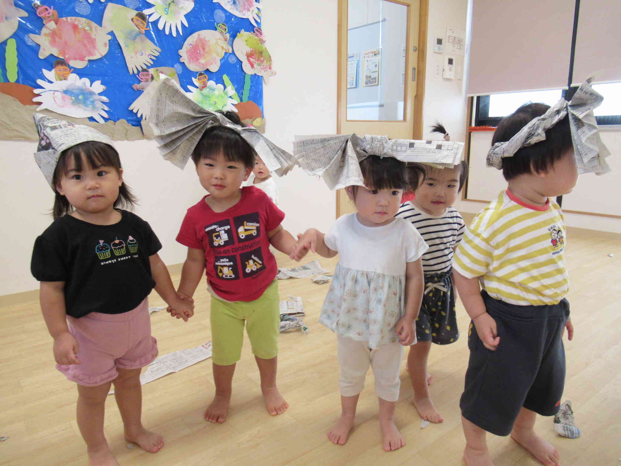新聞紙で「かわいいね♡」