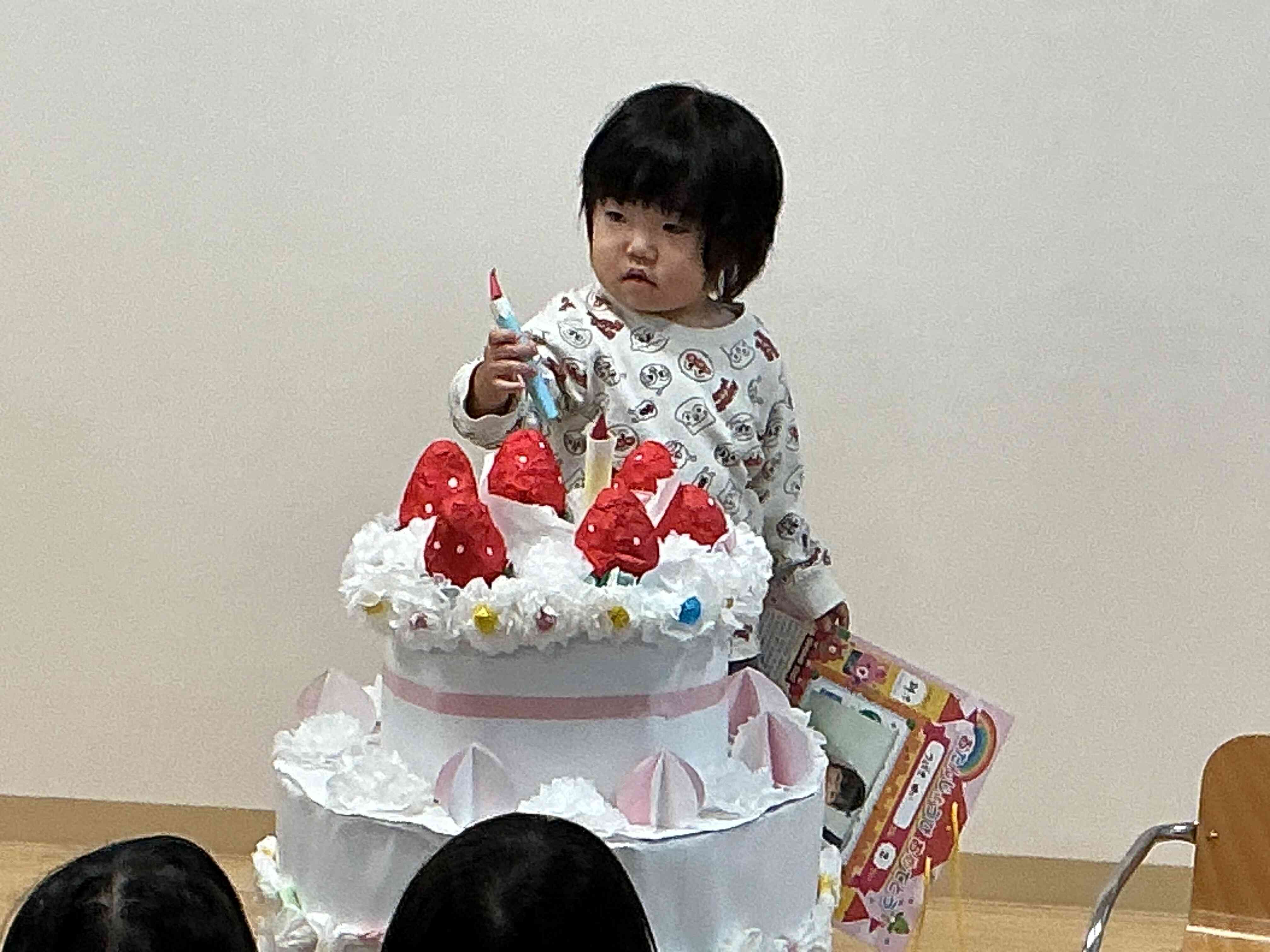 2さいになったよ♡みんなからのお祝い嬉しいな♪