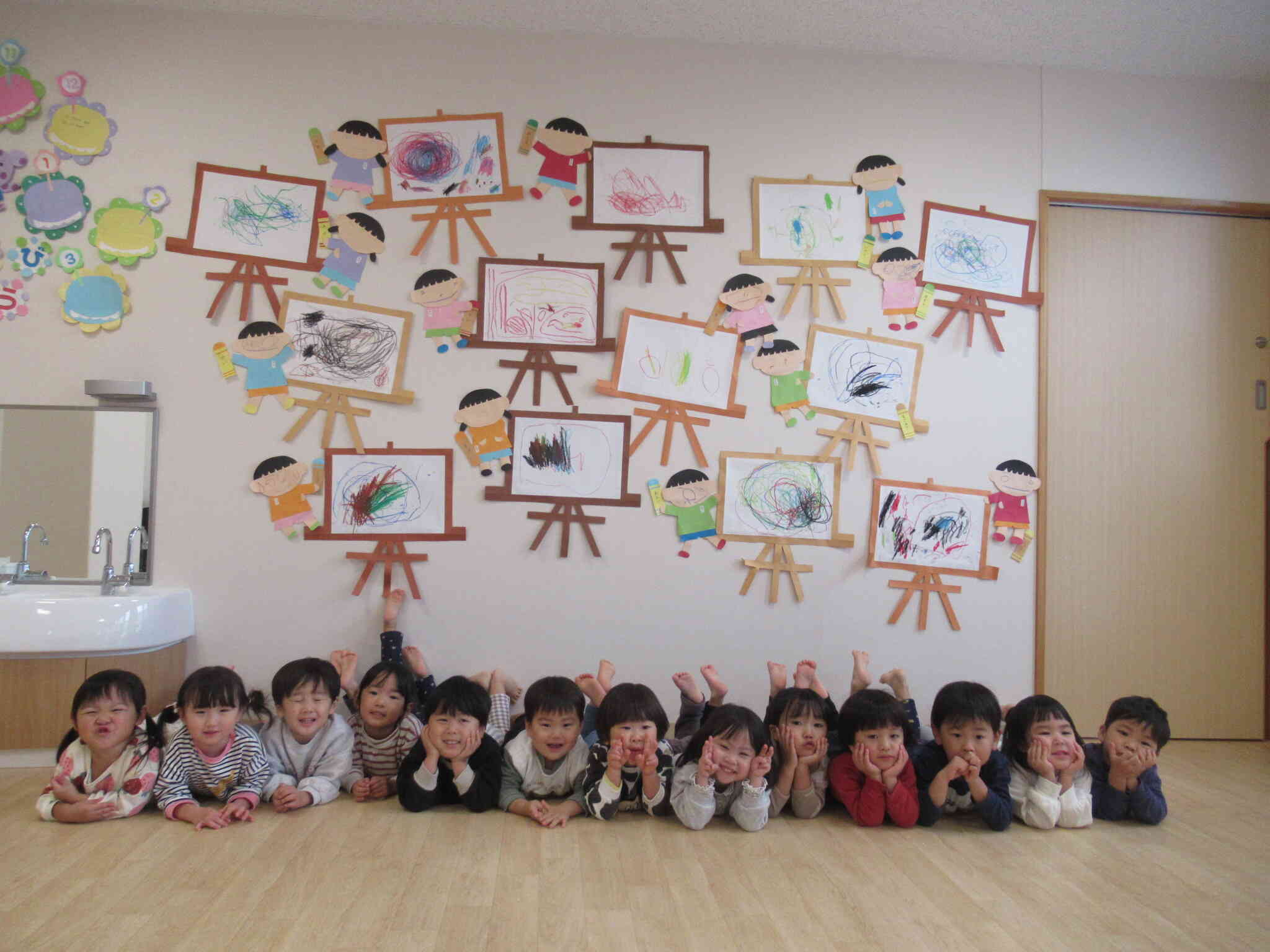 友だちと一緒に♪（2歳児）