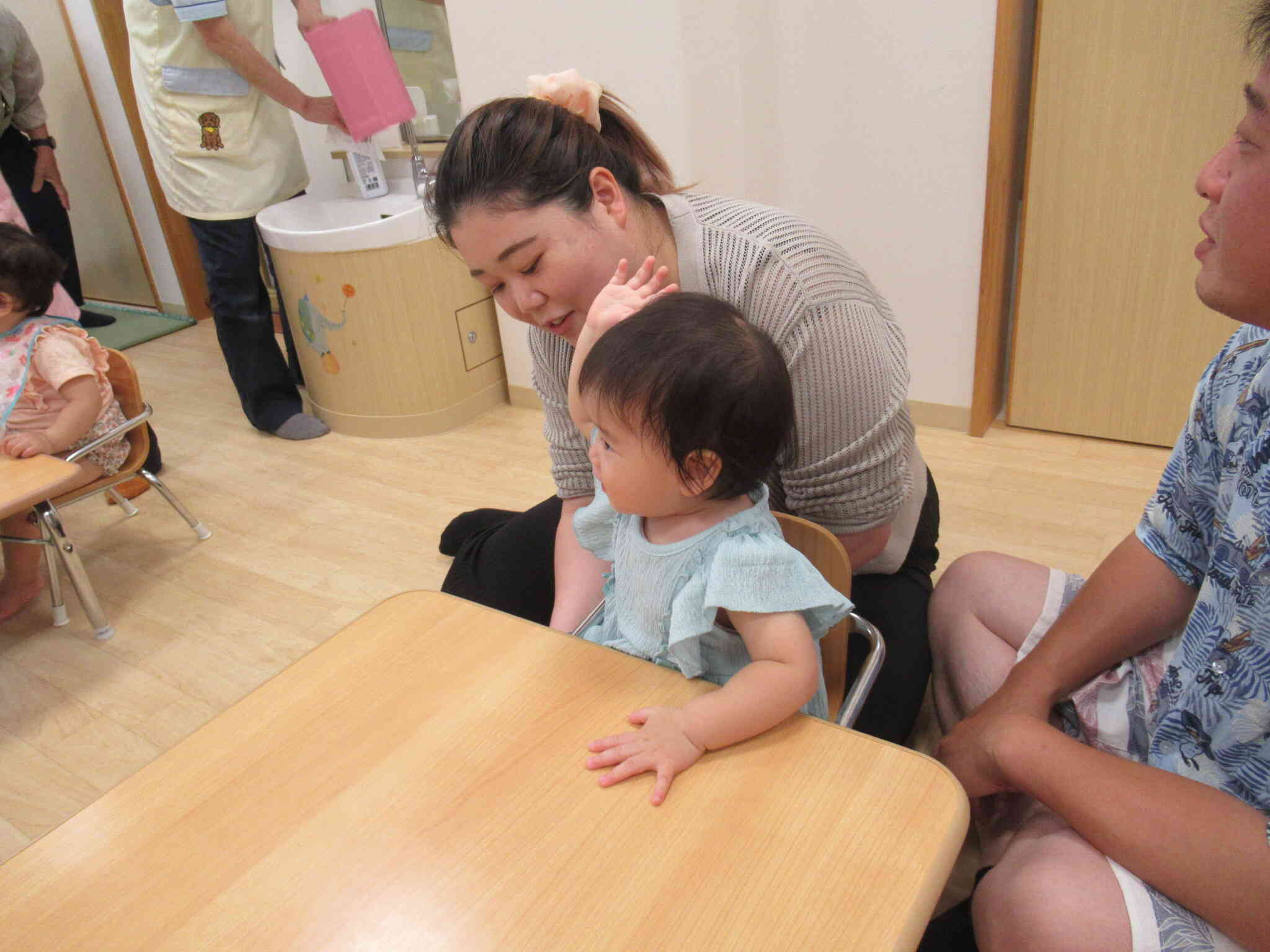 「給食食べる人～？」「はーい！」元気なお返事のTちゃんです