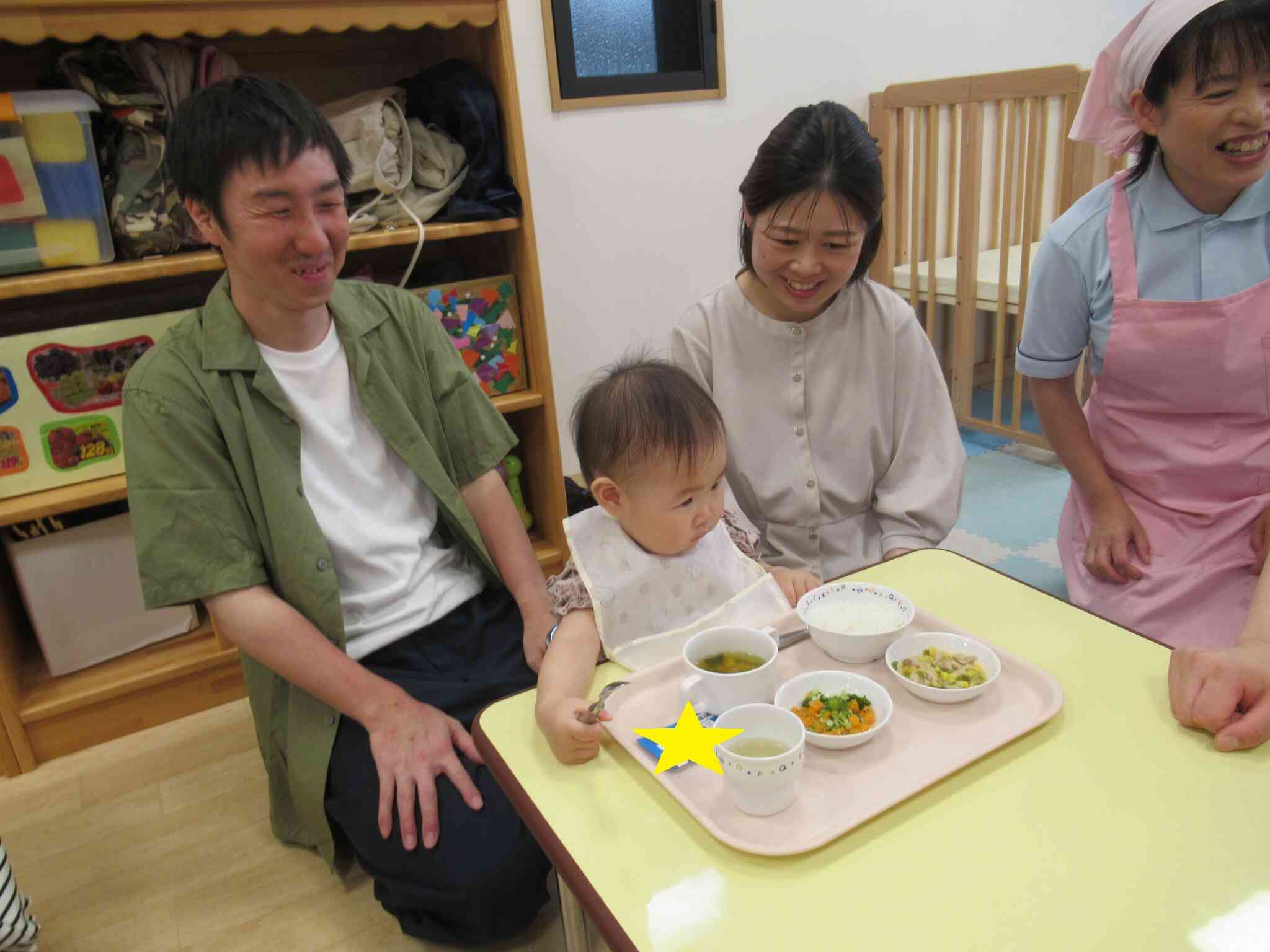 ちょっぴりドキドキ…でも上手にモグモグできたね