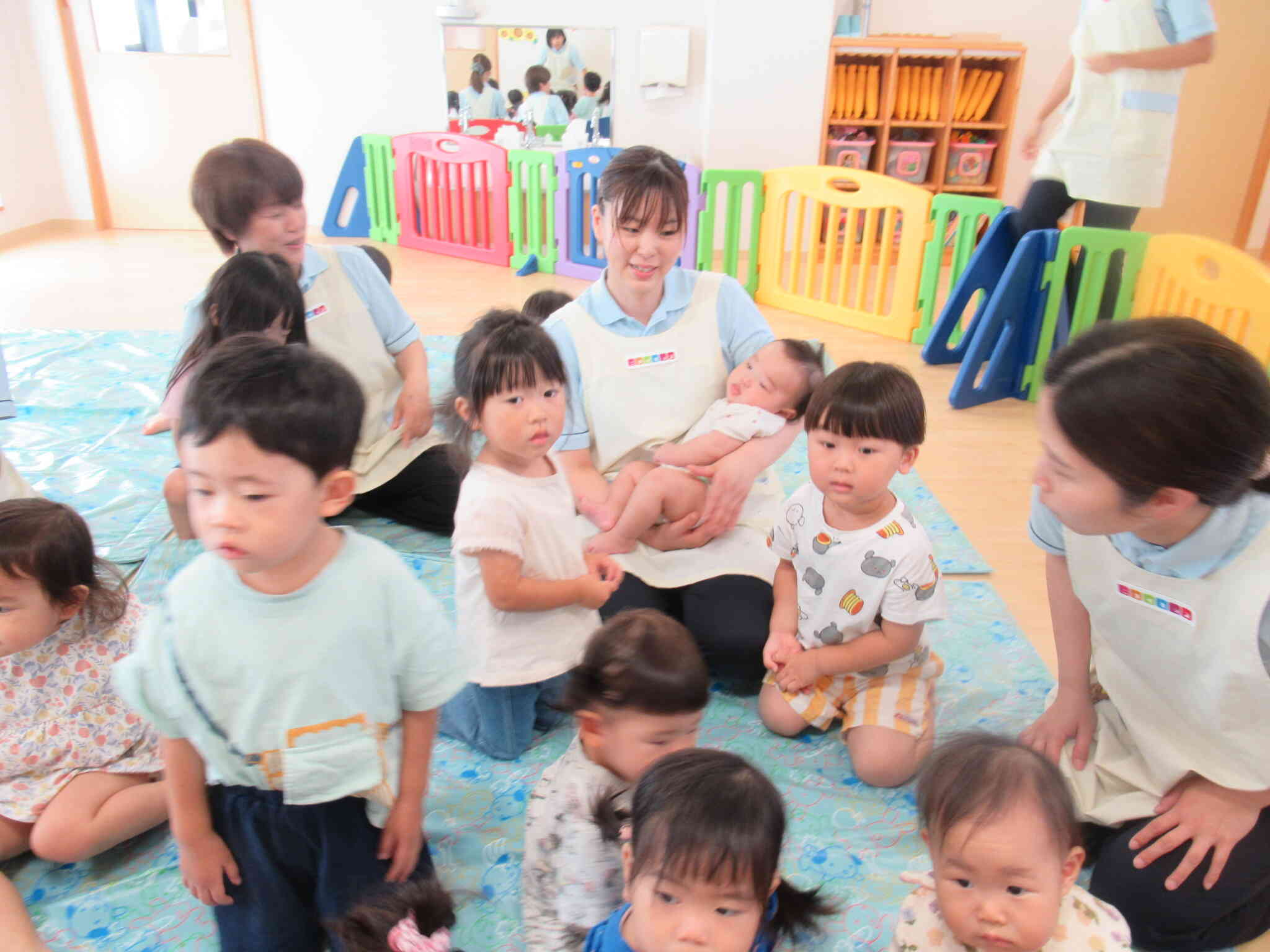 ４ヵ月のお友だちも楽しい雰囲気を楽しんだよ。